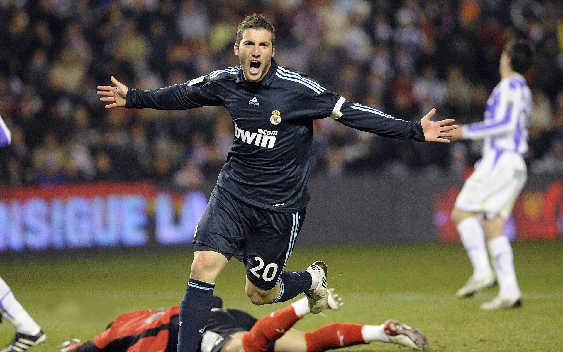 世界杯燃爆全场:逆转、绝杀永久经典!,世界杯读秒绝杀